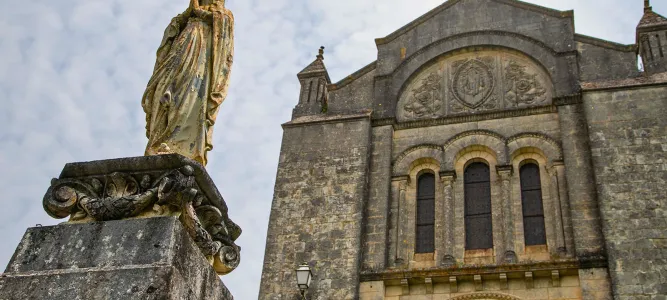 Église Saint-Romain de Villebois-Lavalette