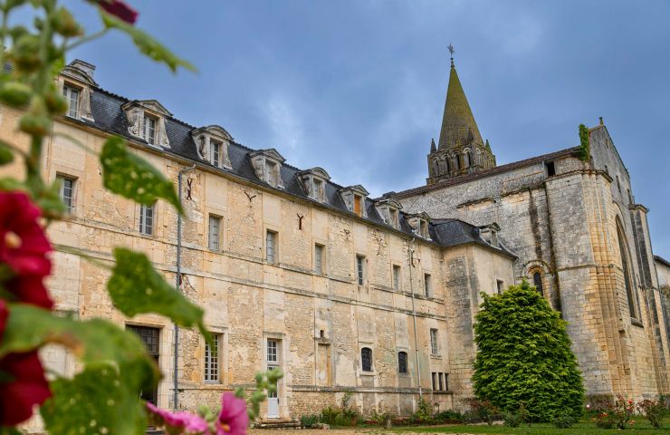 Abbaye Saint-Etienne de Bassac