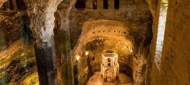 Église souterraine Saint-Jean d'Aubeterre-sur- ...