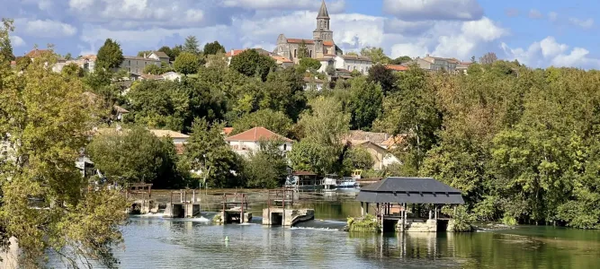 Saint-Simeux, Village de Pierres et de Vignes