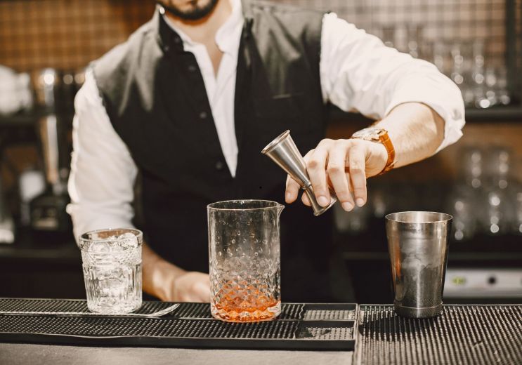 Apprendre l’Art de la Mixologie à Cognac