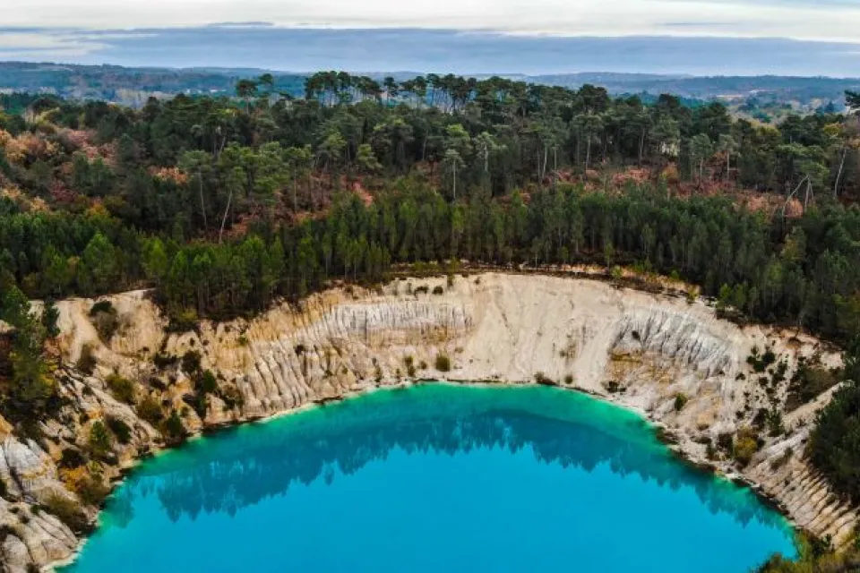 An unusual walk amongst the blue lakes