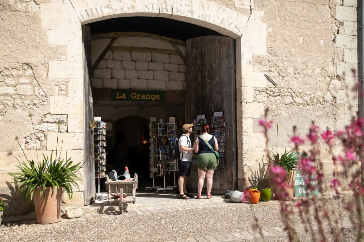 église troglodyte aubeterre-sur-dronne