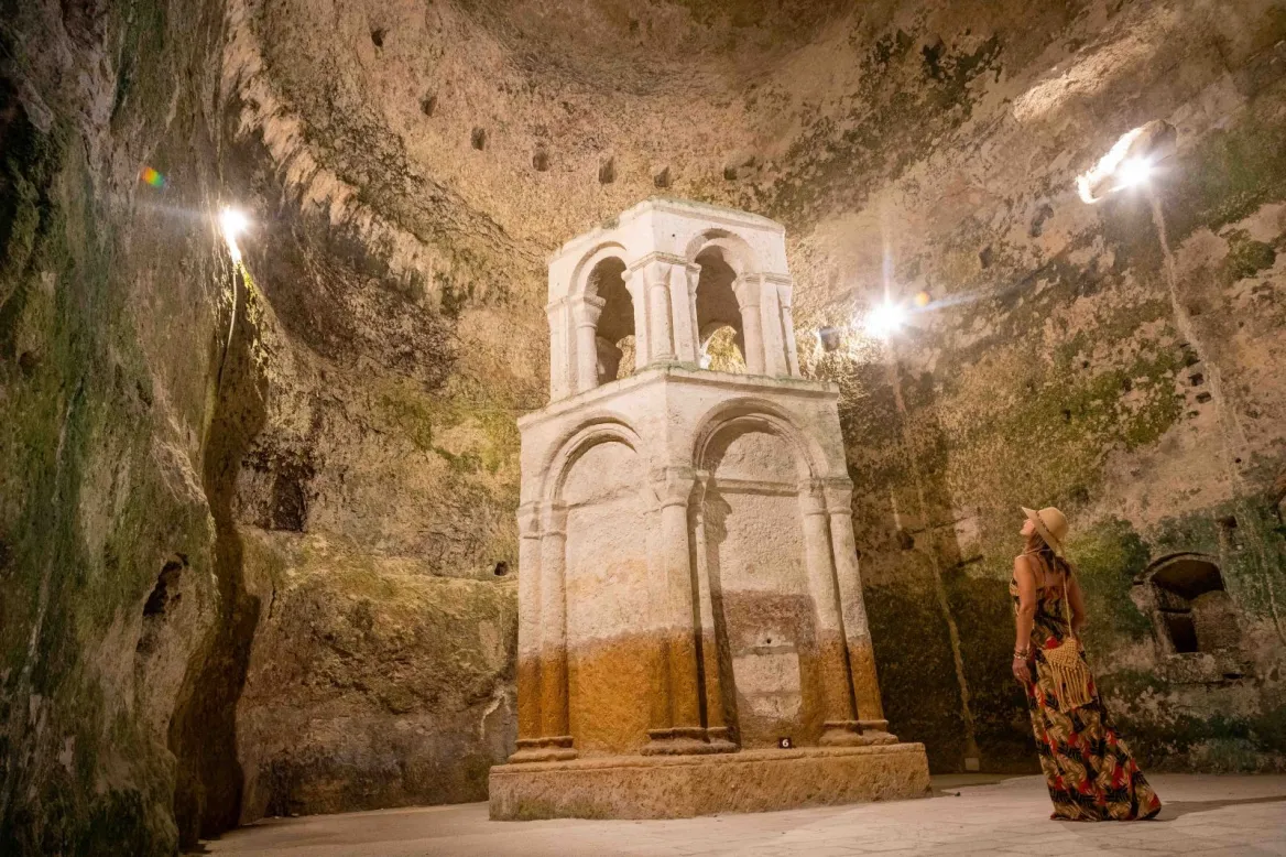 église troglodyte aubeterre-sur-dronne