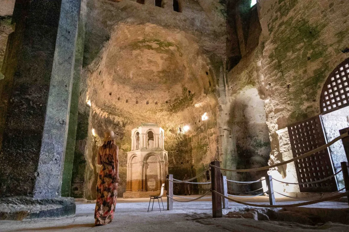 église troglodyte aubeterre-sur-dronne