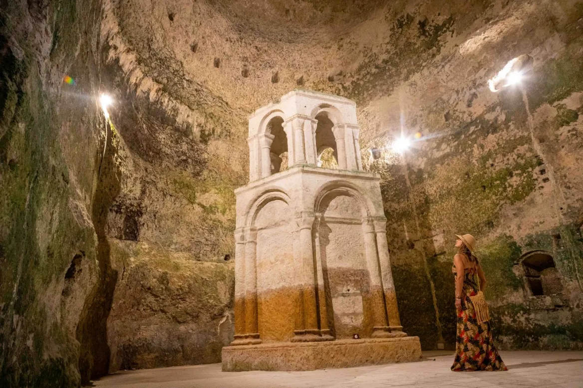 église troglodyte aubeterre-sur-dronne