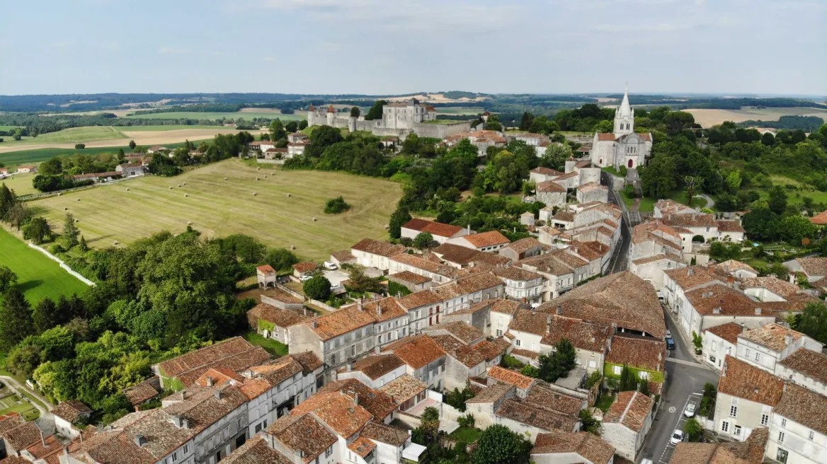 plus beaux villages de caractère charente