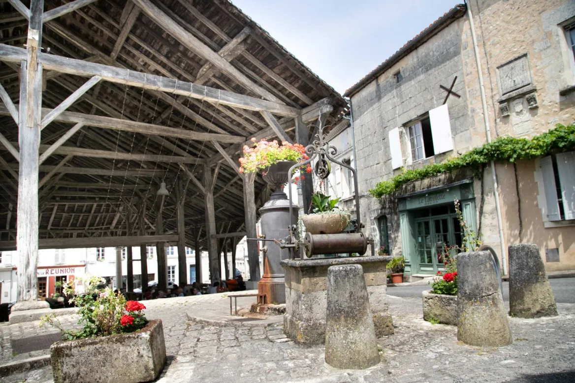 plus beaux villages de caractère charente