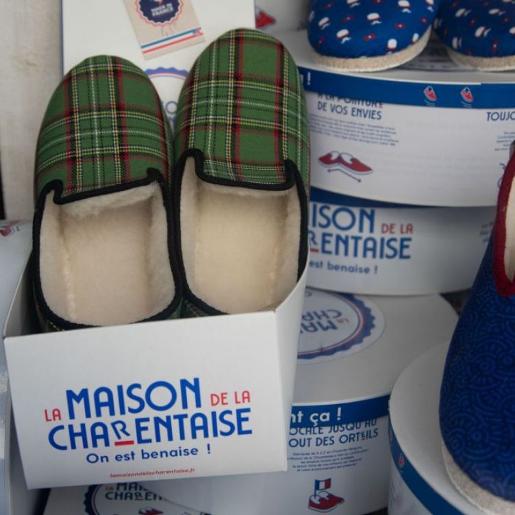 Looking for gift ideas? - Lots of souvenir ideas right here!