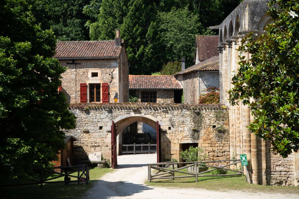 Discover the medieval soul of La Charente - With its most beautiful villages of character